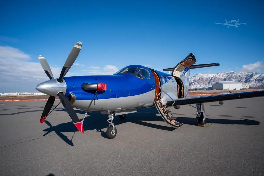 Exterior view of a 2000 PILATUS PC-12/45, N515RP.