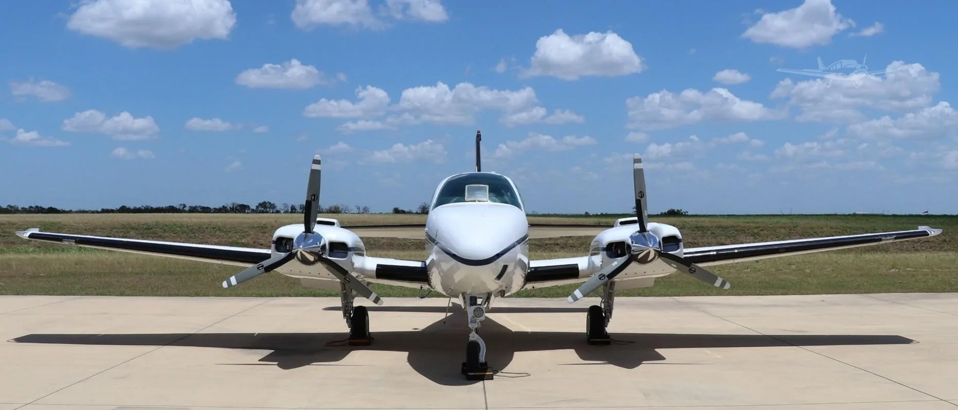 Exterior view of a 1990 BEECHCRAFT 58 BARON, N36TC.