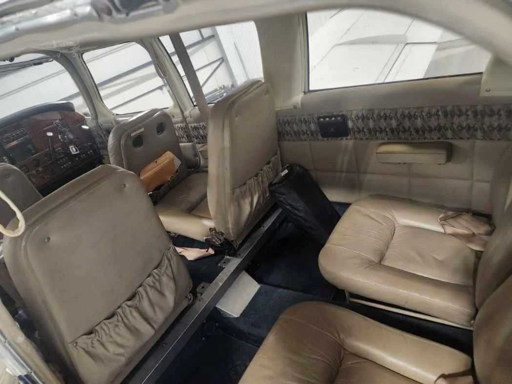 Cabin interior of a 1972 PIPER CHEROKEE 6/300.