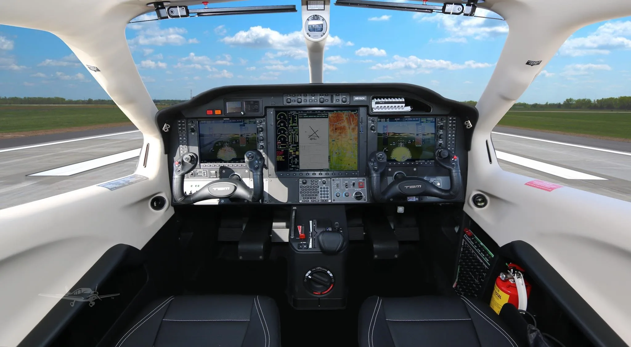 Cockpit and instrument panel of a 2017 DAHER TBM 910.