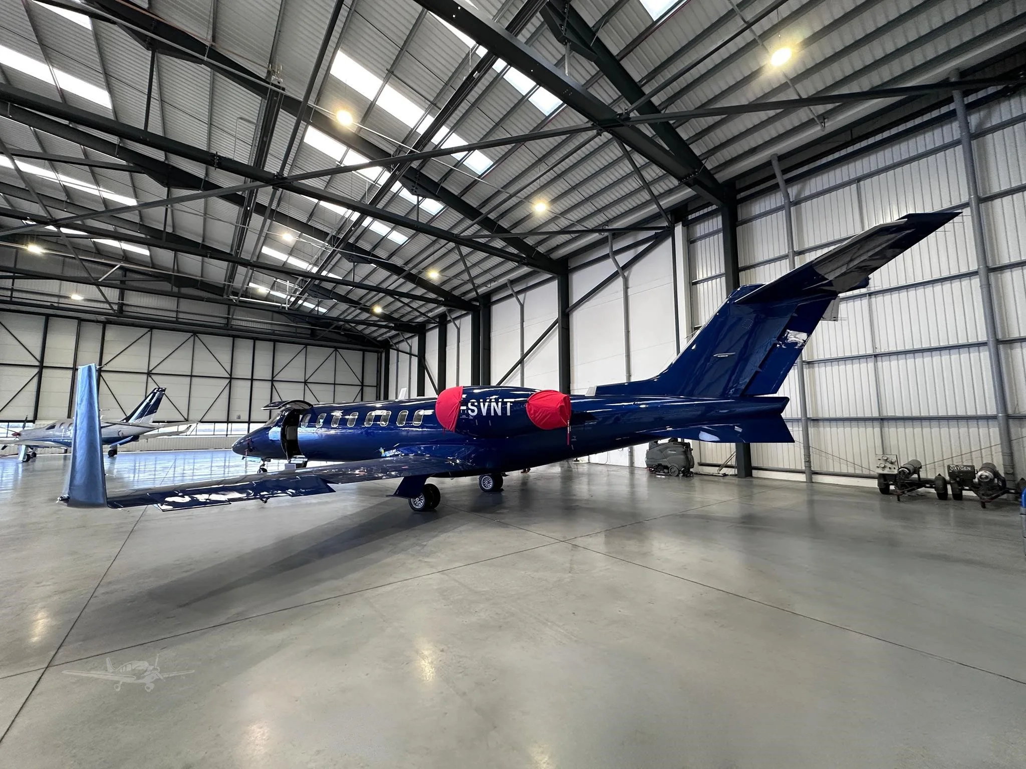Exterior view of a 2008 LEARJET 45XR.