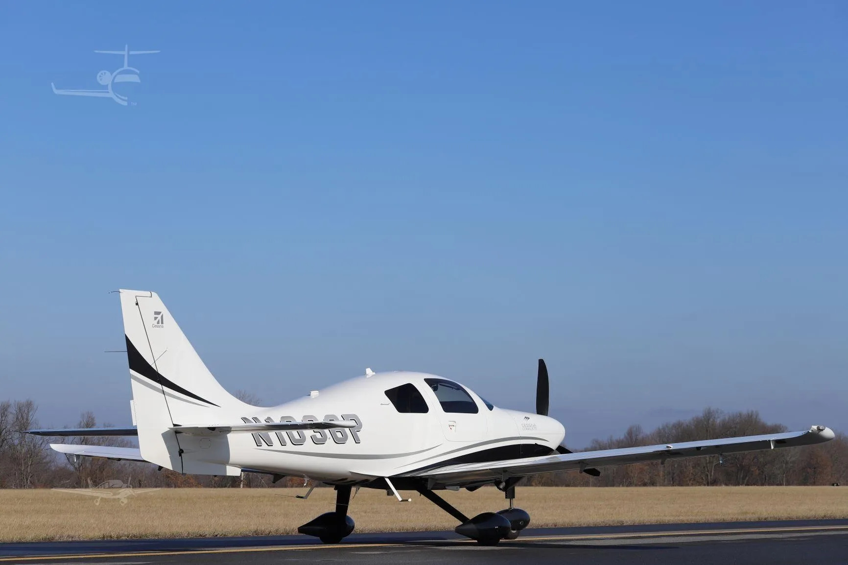 Exterior view of a 2009 CESSNA 400, N1036P.