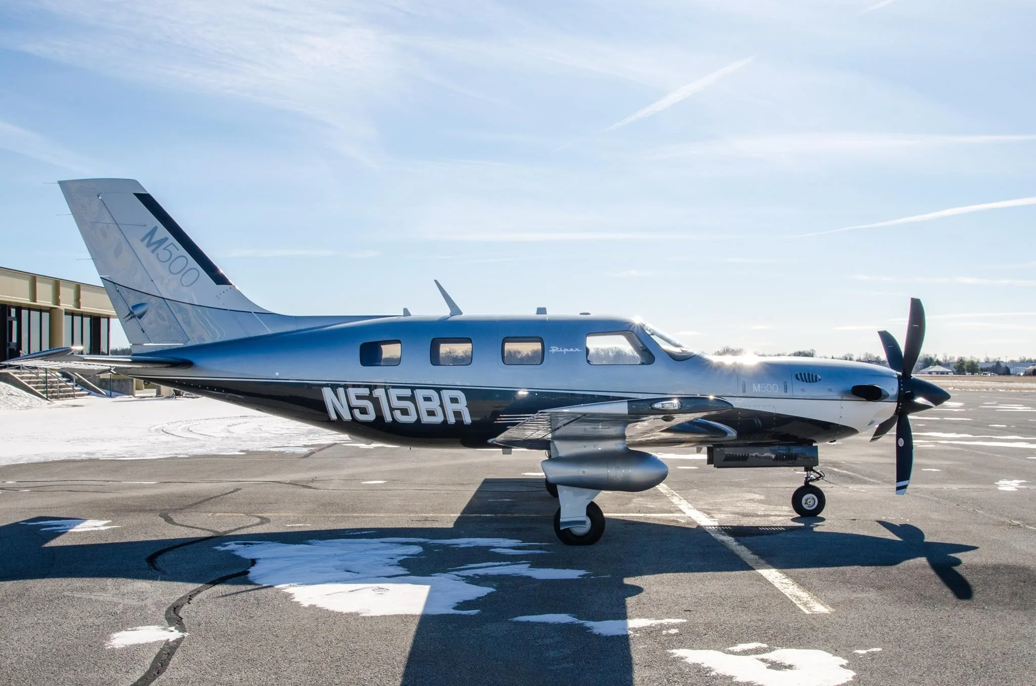 Exterior view of a 2025 PIPER M500, N515BR.