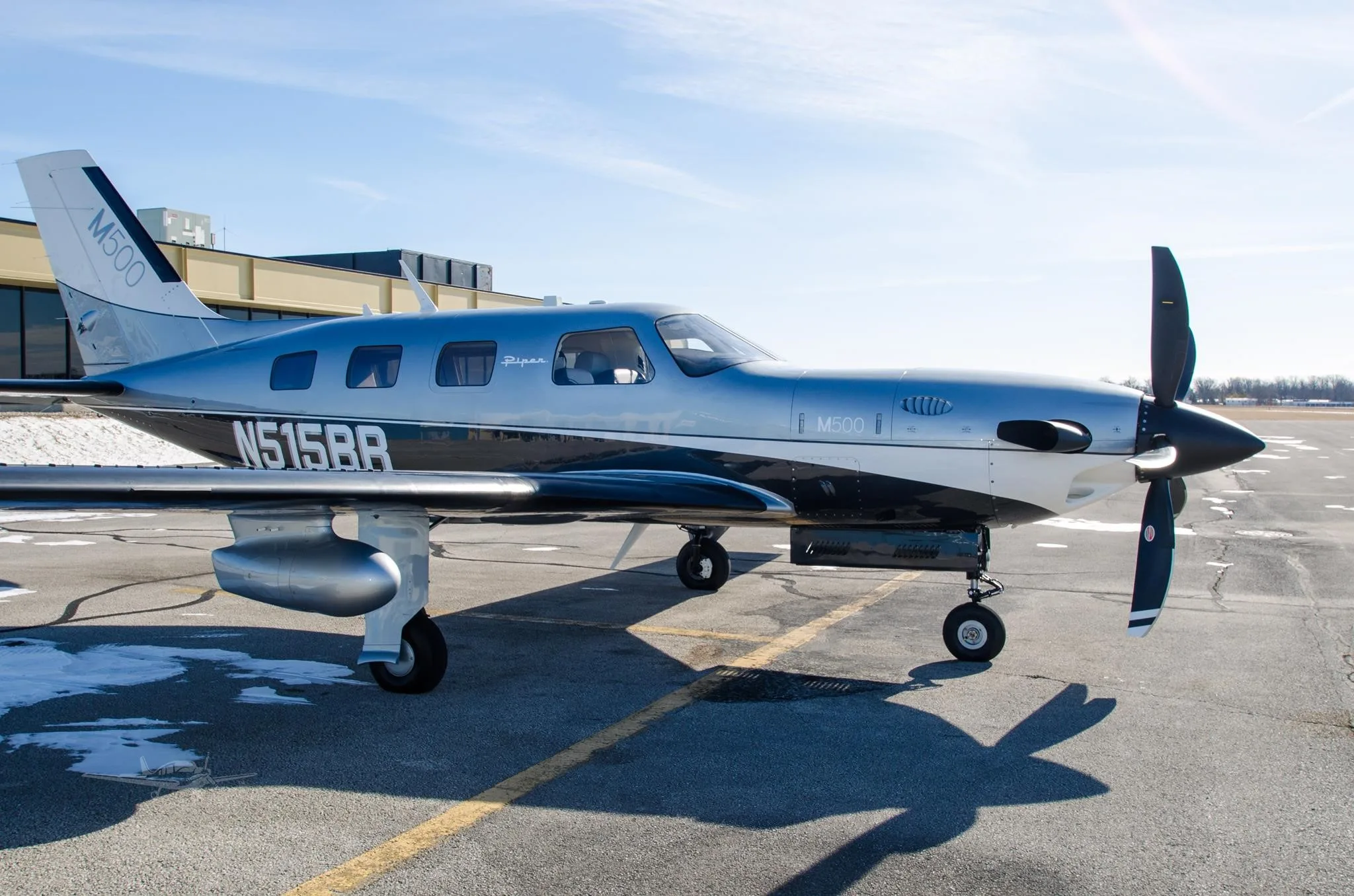 Exterior view of a 2025 PIPER M500, N515BR.