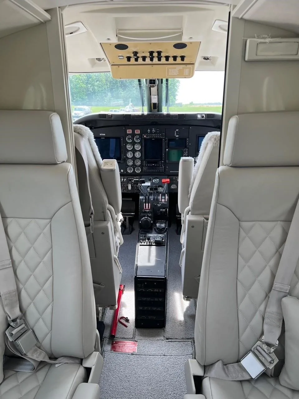 Cabin interior of a 1981 BEECHCRAFT KING AIR B100.