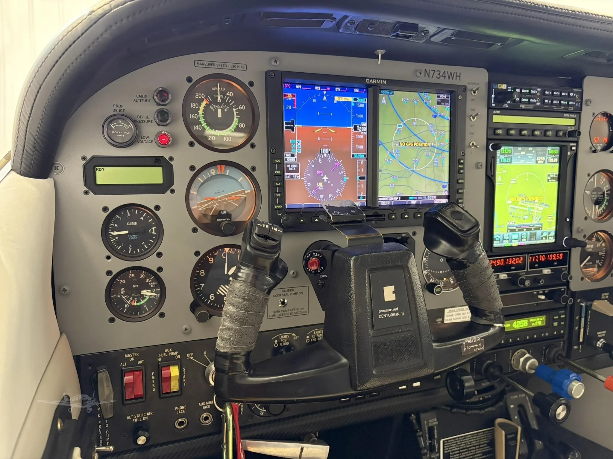 Cockpit and instrument panel of a 1981 CESSNA P210N.