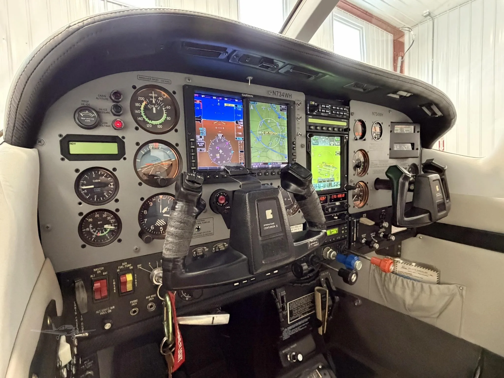 Cockpit and instrument panel of a 1981 CESSNA P210N.