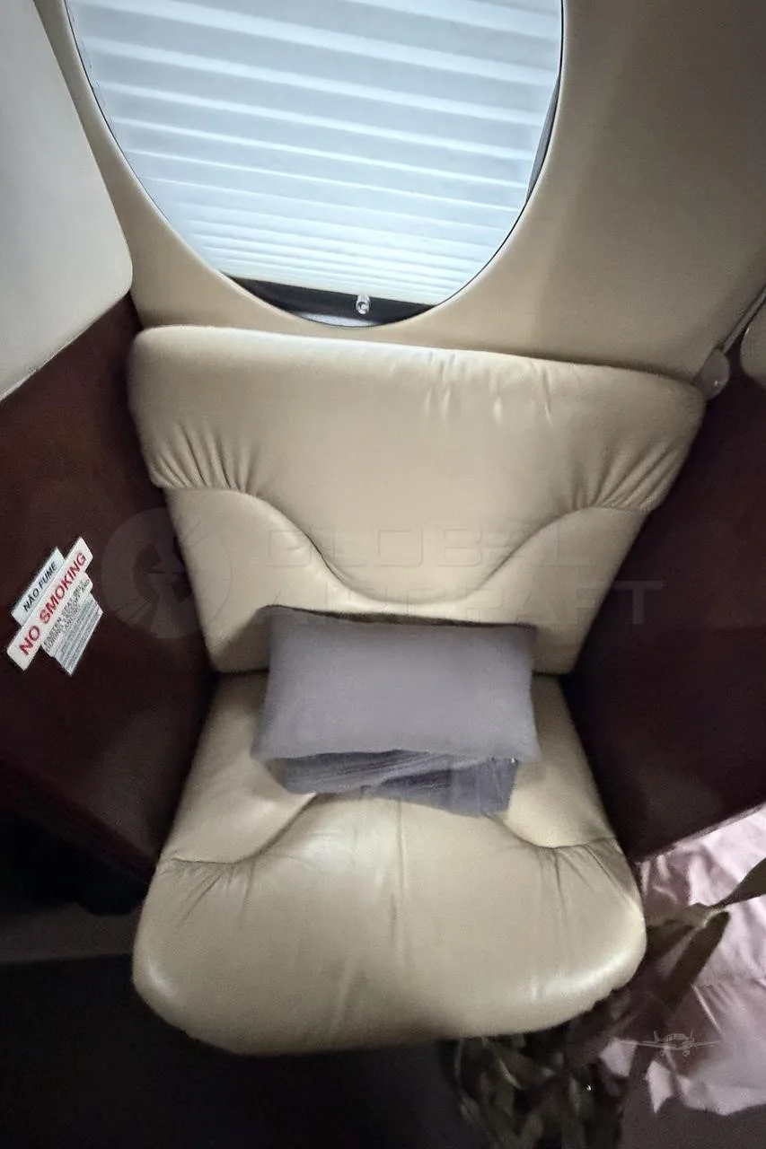 Cabin interior of a 1999 BEECHCRAFT KING AIR 350.