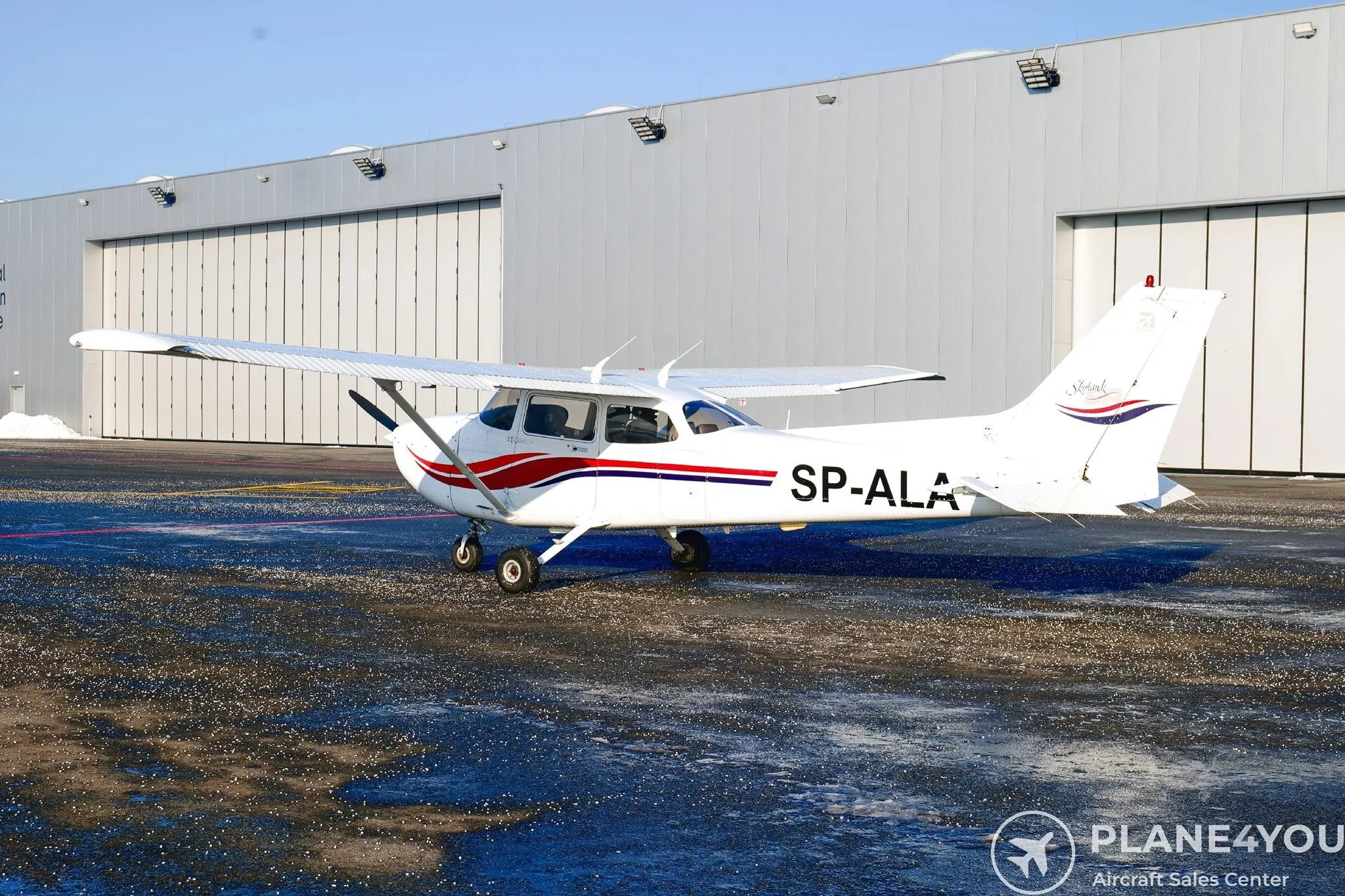 1999 Cessna 172S Skyhawk SP