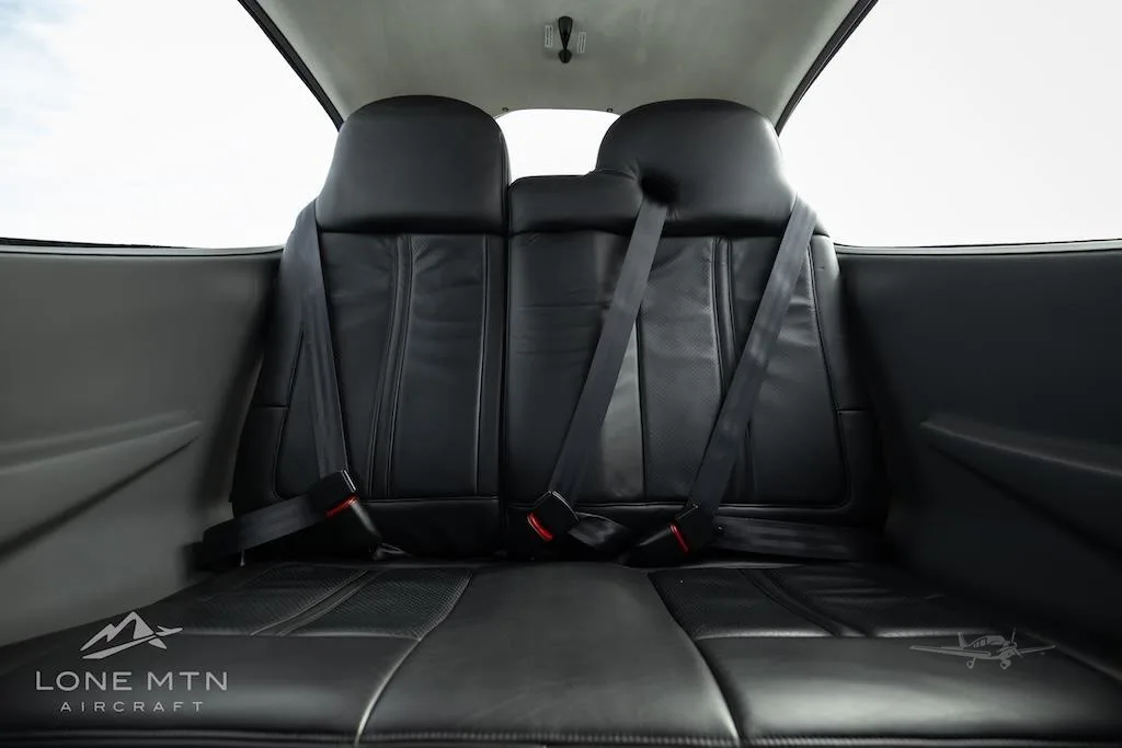 Cabin interior of a 2019 CIRRUS SR20-G6.