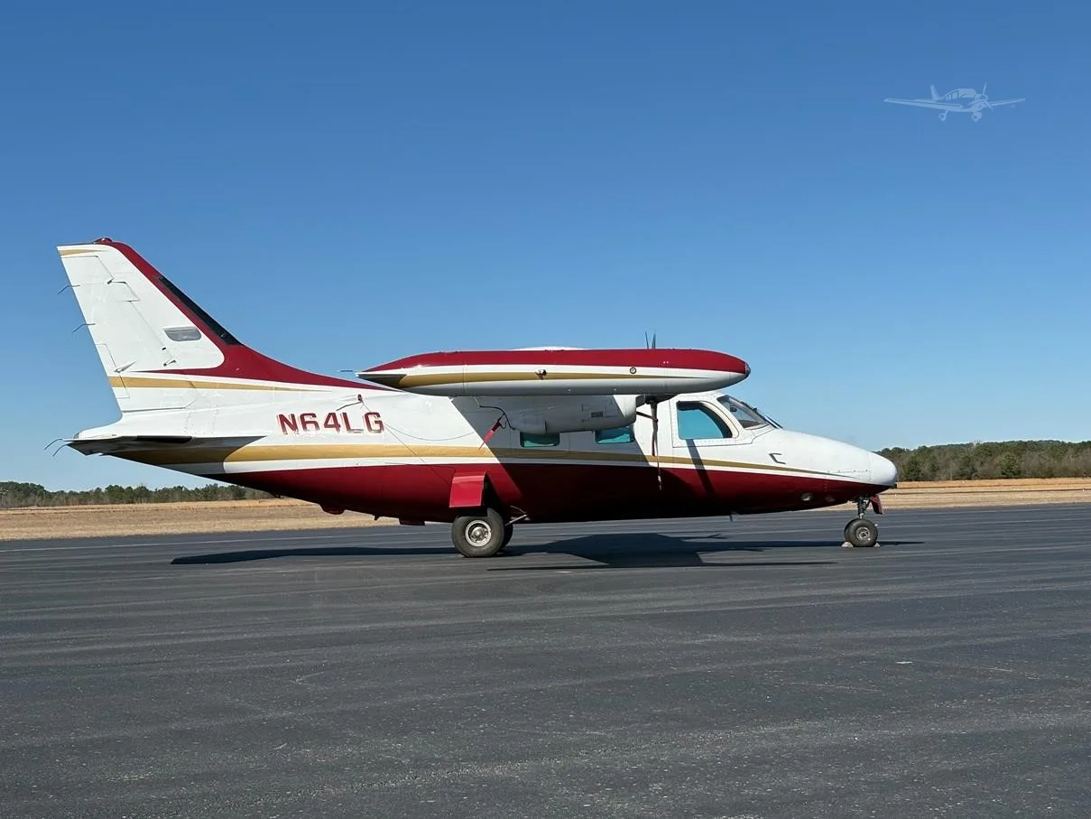 Exterior view of a 1972 MITSUBISHI MU 2K, N64LG.