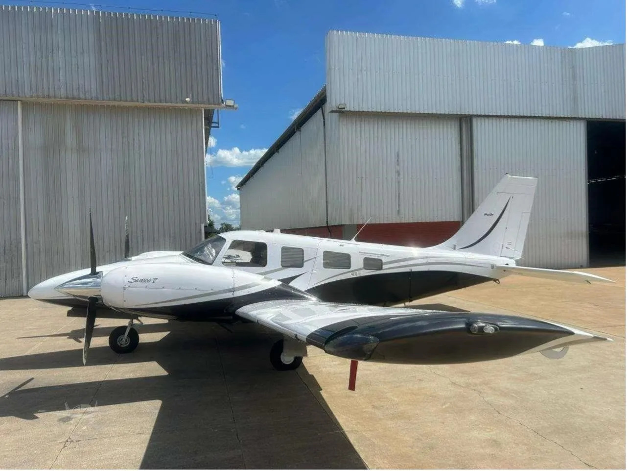 2011 PIPER SENECA V