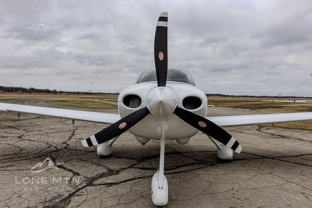 Exterior view of a 2023 CIRRUS SR20-G6, N747CD.