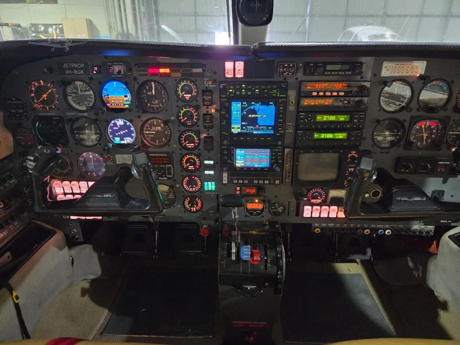 Cockpit and instrument panel of a 1985 PIPER JETPROP.