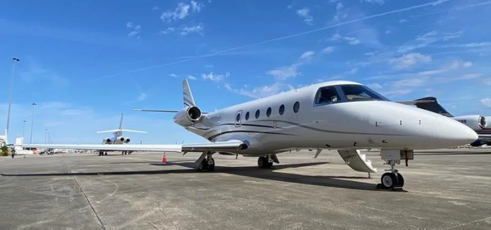 Exterior view of a 2016 GULFSTREAM G150, VT-PLV.