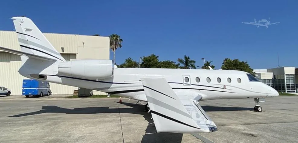 Exterior view of a 2016 GULFSTREAM G150, VT-PLV.