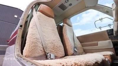 Cabin interior of a 1997 BEECHCRAFT A36 BONANZA.