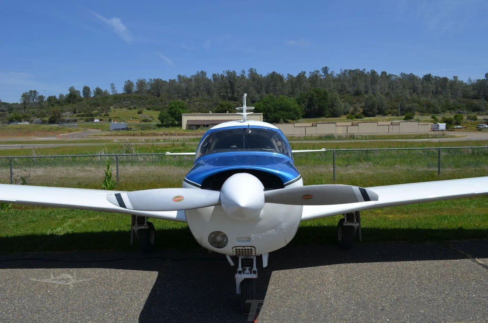 Exterior view of a 1970 MOONEY M20F EXEC 21, N311LB.