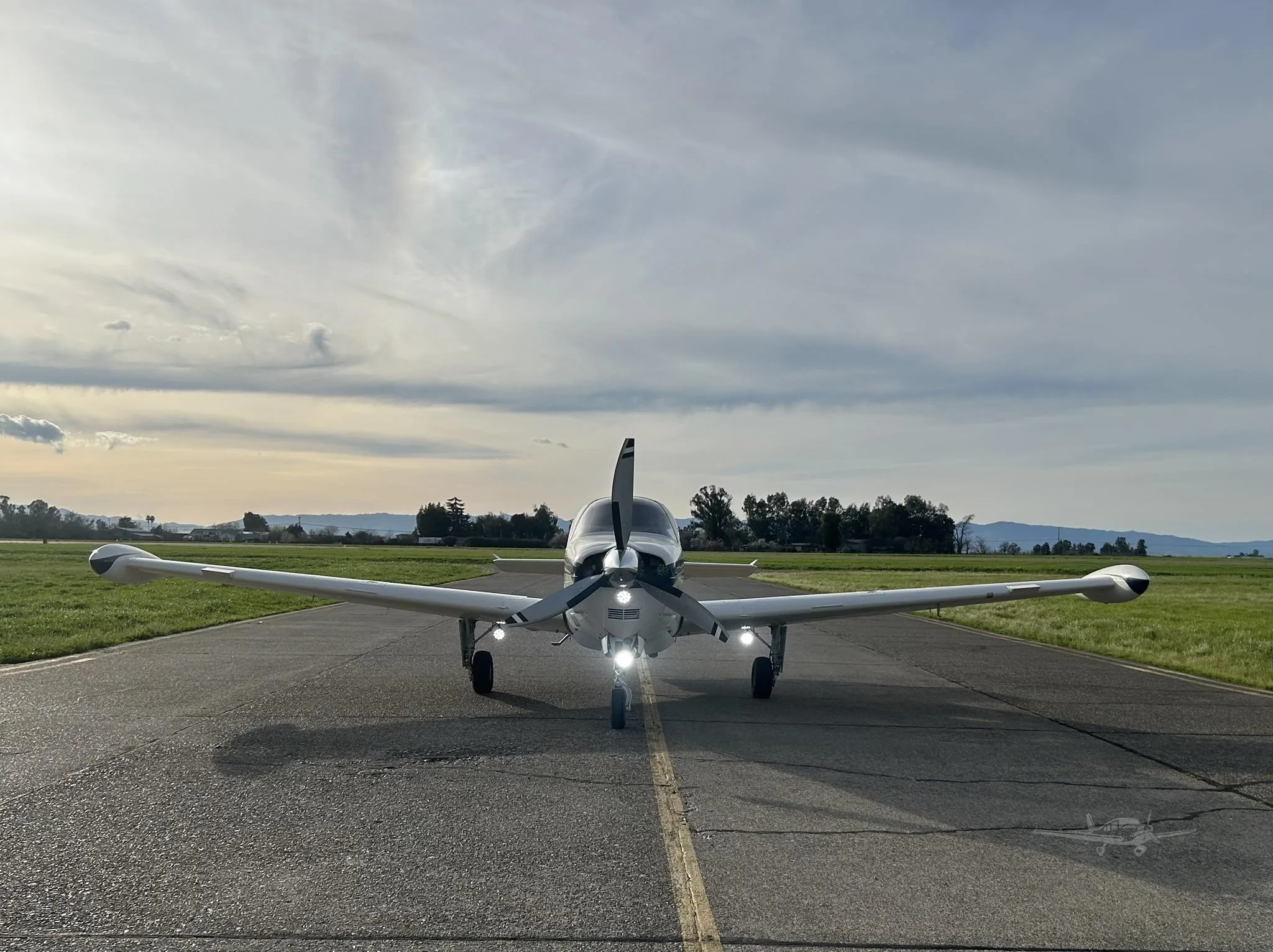 Exterior view of a 2004 BEECHCRAFT A36 BONANZA, N923RL.