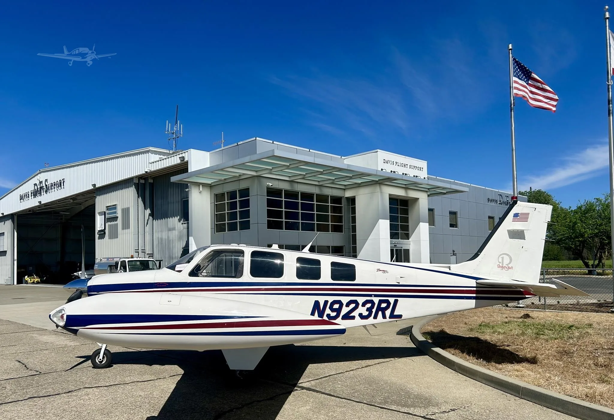 Exterior view of a 2004 BEECHCRAFT A36 BONANZA, N923RL.