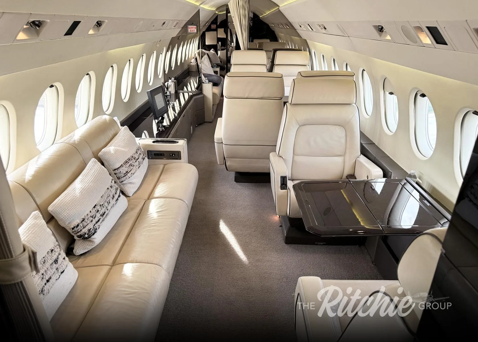 Cabin interior of a 1993 DASSAULT FALCON 900B.