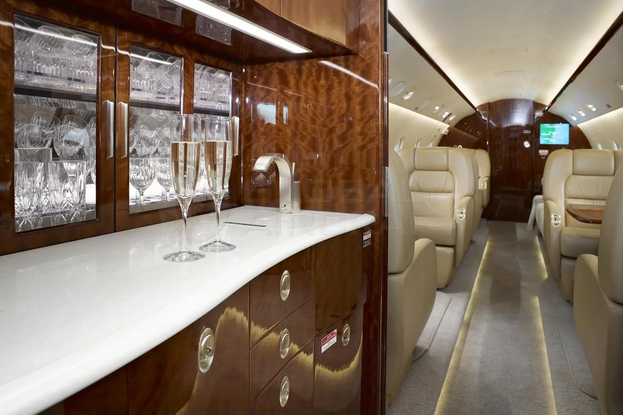 Cabin interior of a 2008 GULFSTREAM G200.