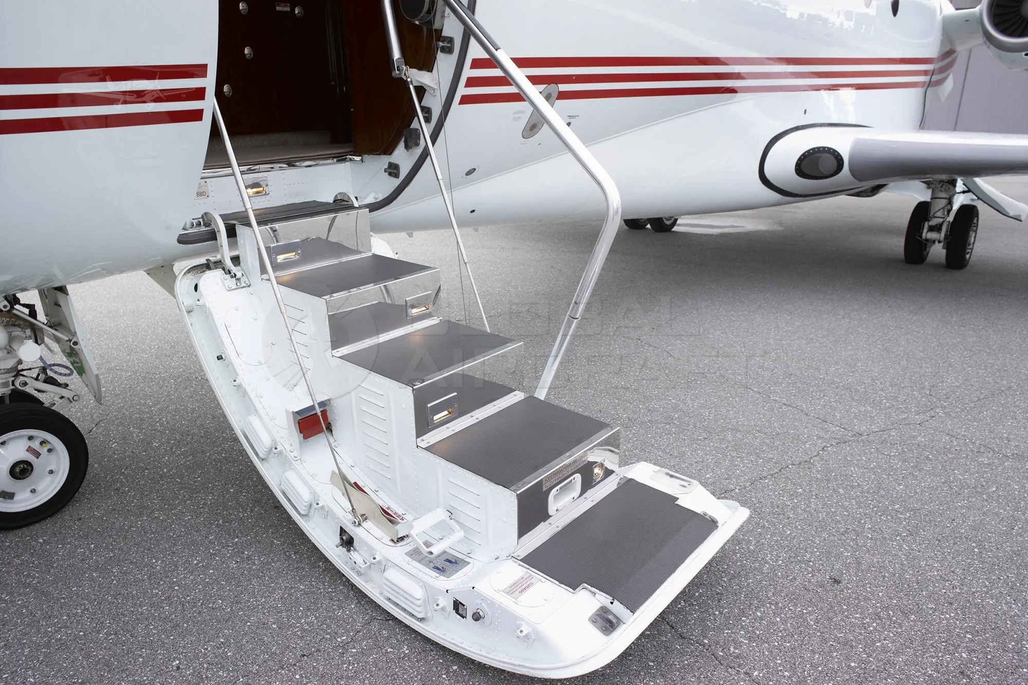 Exterior view of a 2008 GULFSTREAM G200, PR-BBD.