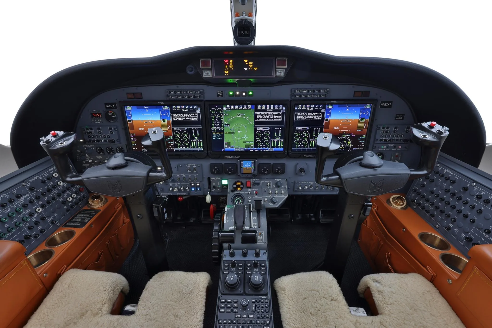 Cockpit and instrument panel of a 2008 CESSNA CITATION CJ3.