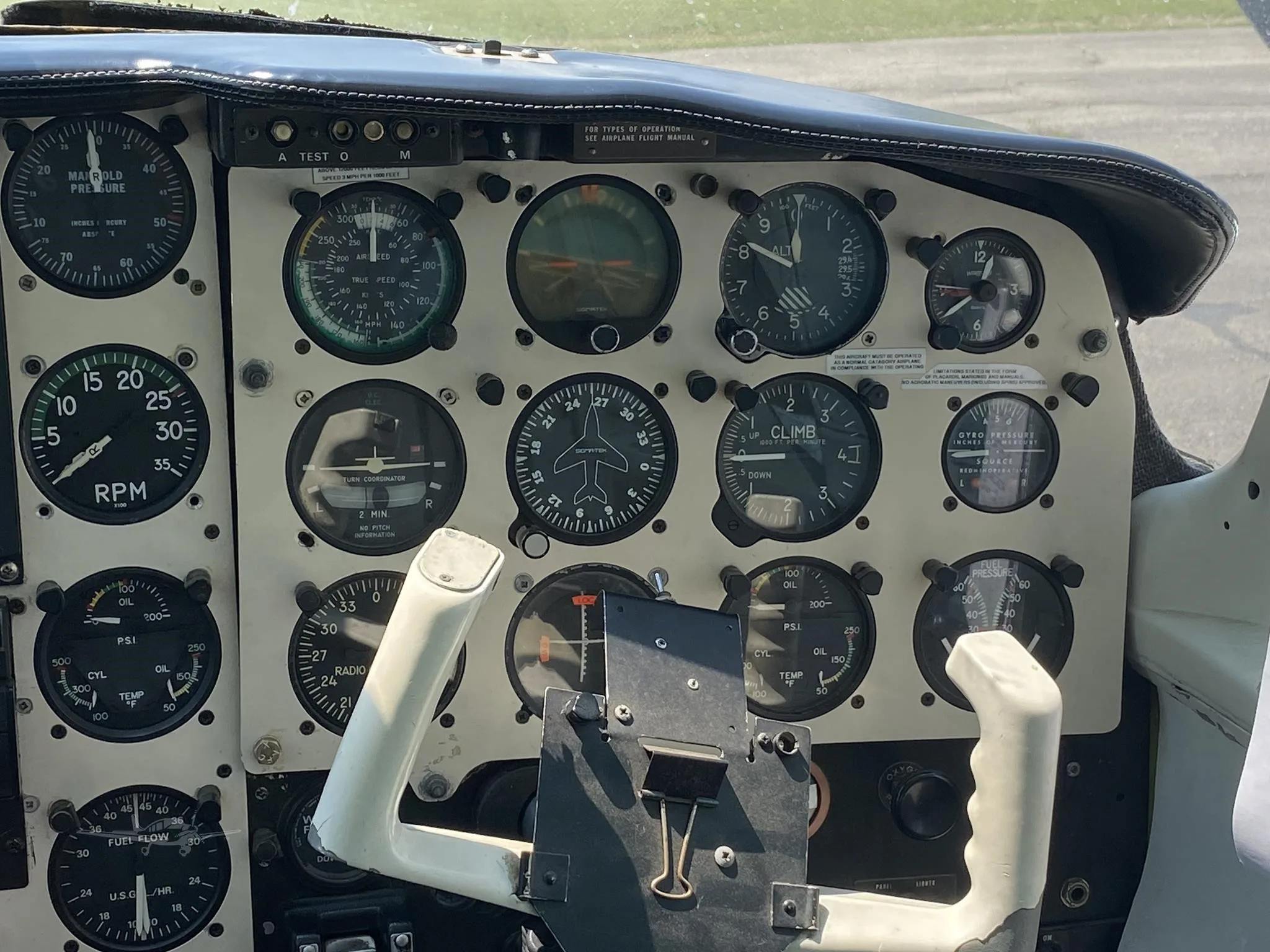 Cockpit and instrument panel of a 1974 PIPER NAVAJO.
