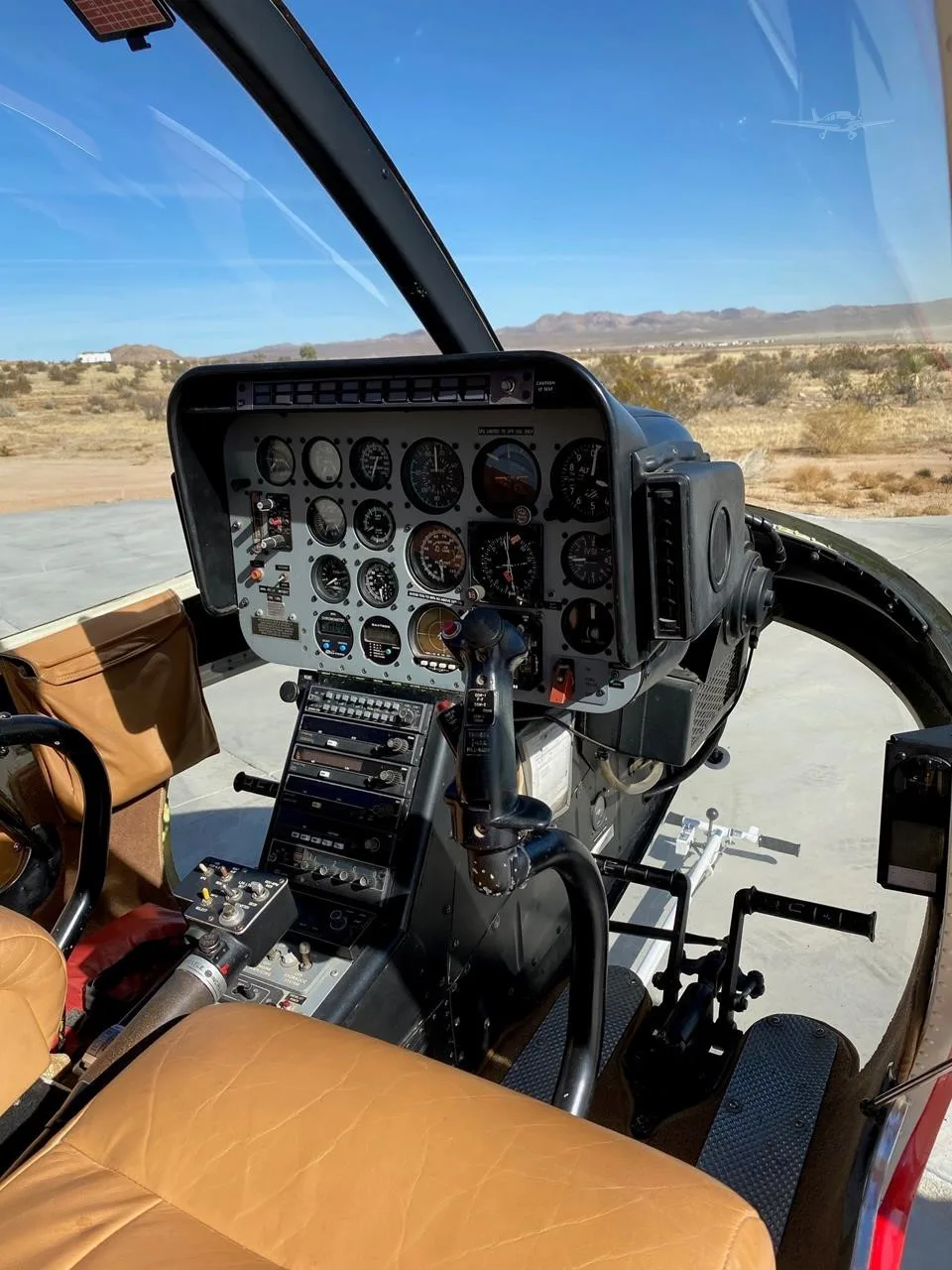 Cockpit and instrument panel of a 1979 BELL 206B.