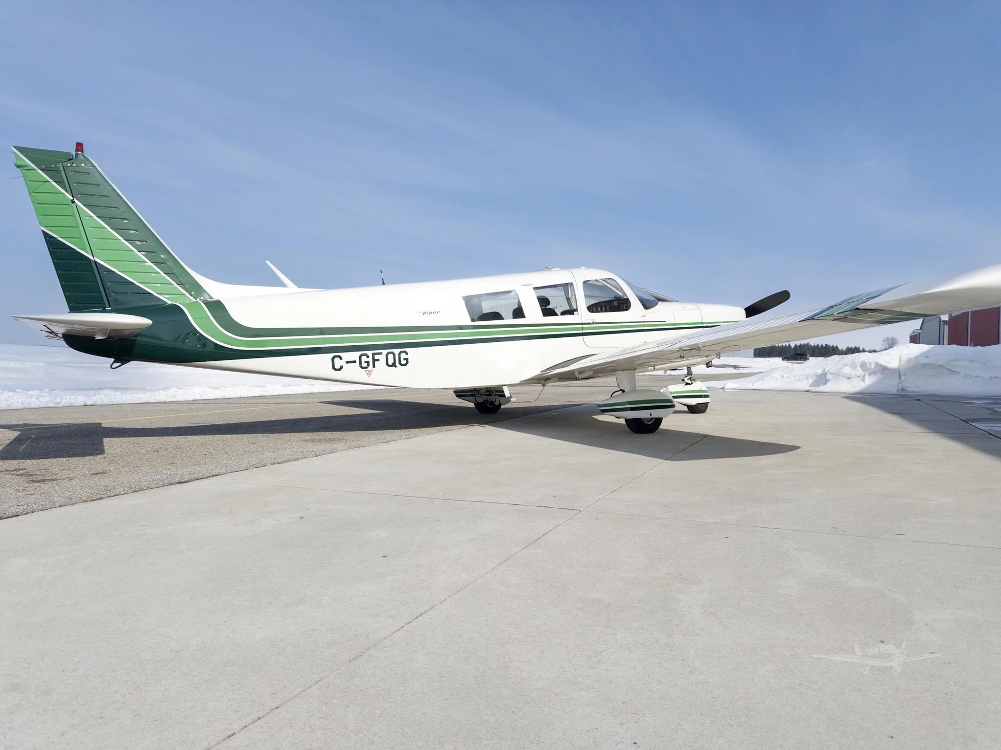 Exterior view of a 1972 PIPER CHEROKEE 6/300, C-GFQG.