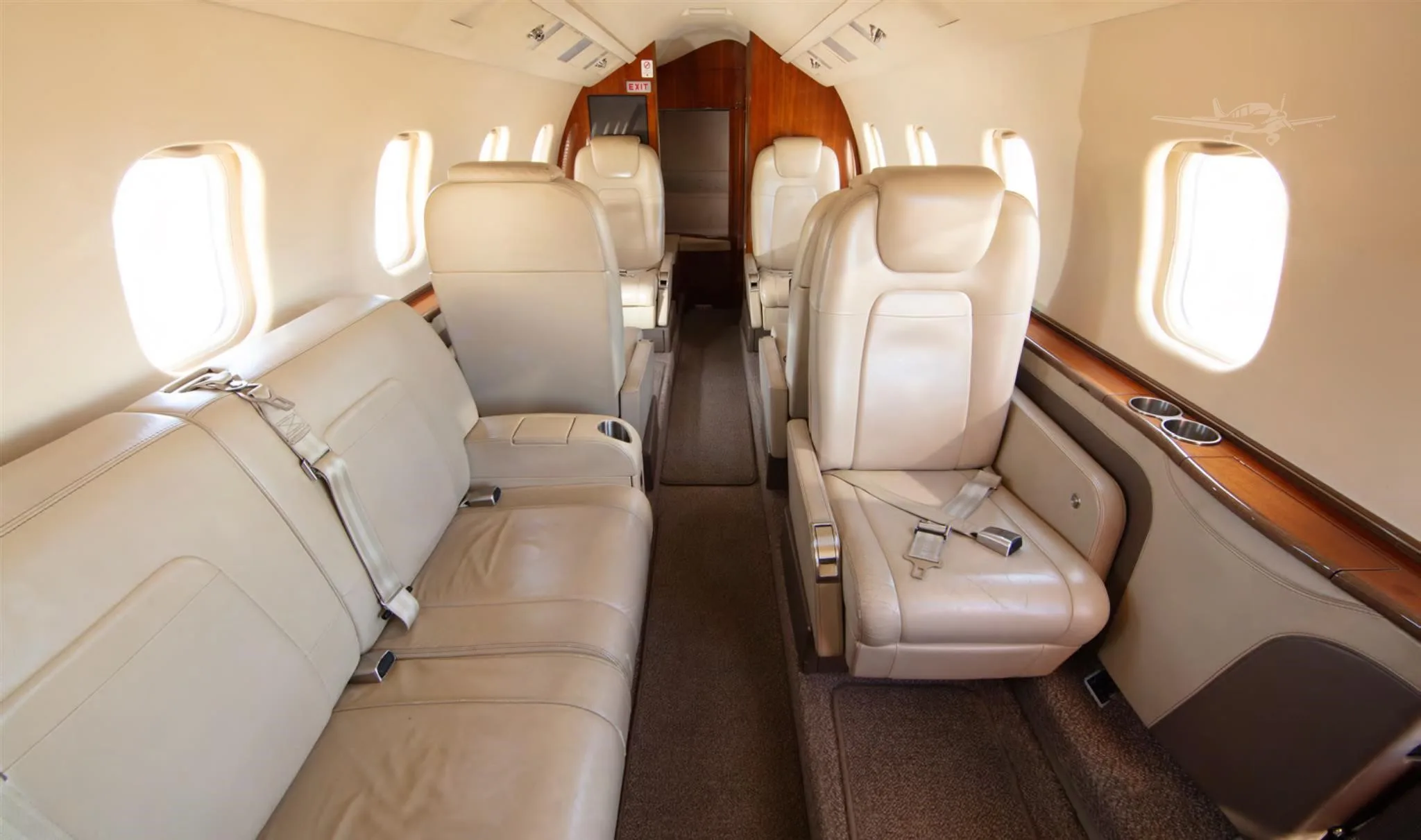 Cabin interior of a 2013 LEARJET 60XR.