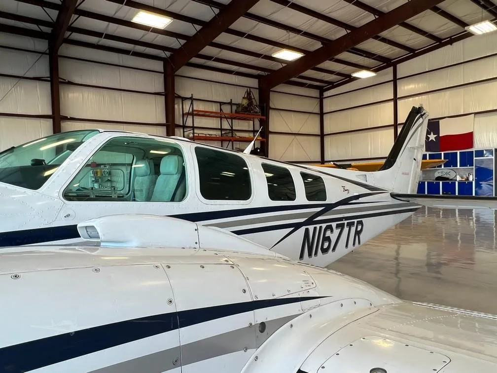 Exterior view of a 1998 BEECHCRAFT 58 BARON, N167TR.