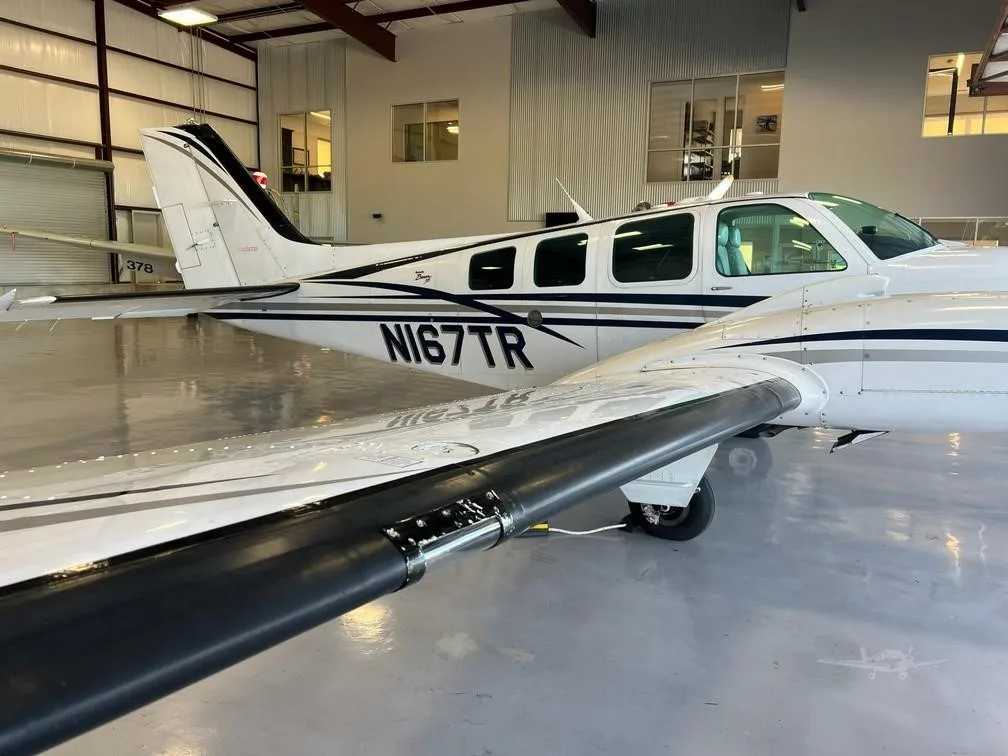 Exterior view of a 1998 BEECHCRAFT 58 BARON, N167TR.