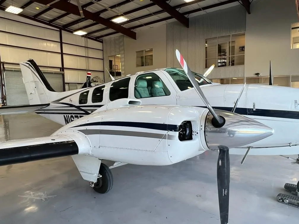 Exterior view of a 1998 BEECHCRAFT 58 BARON, N167TR.