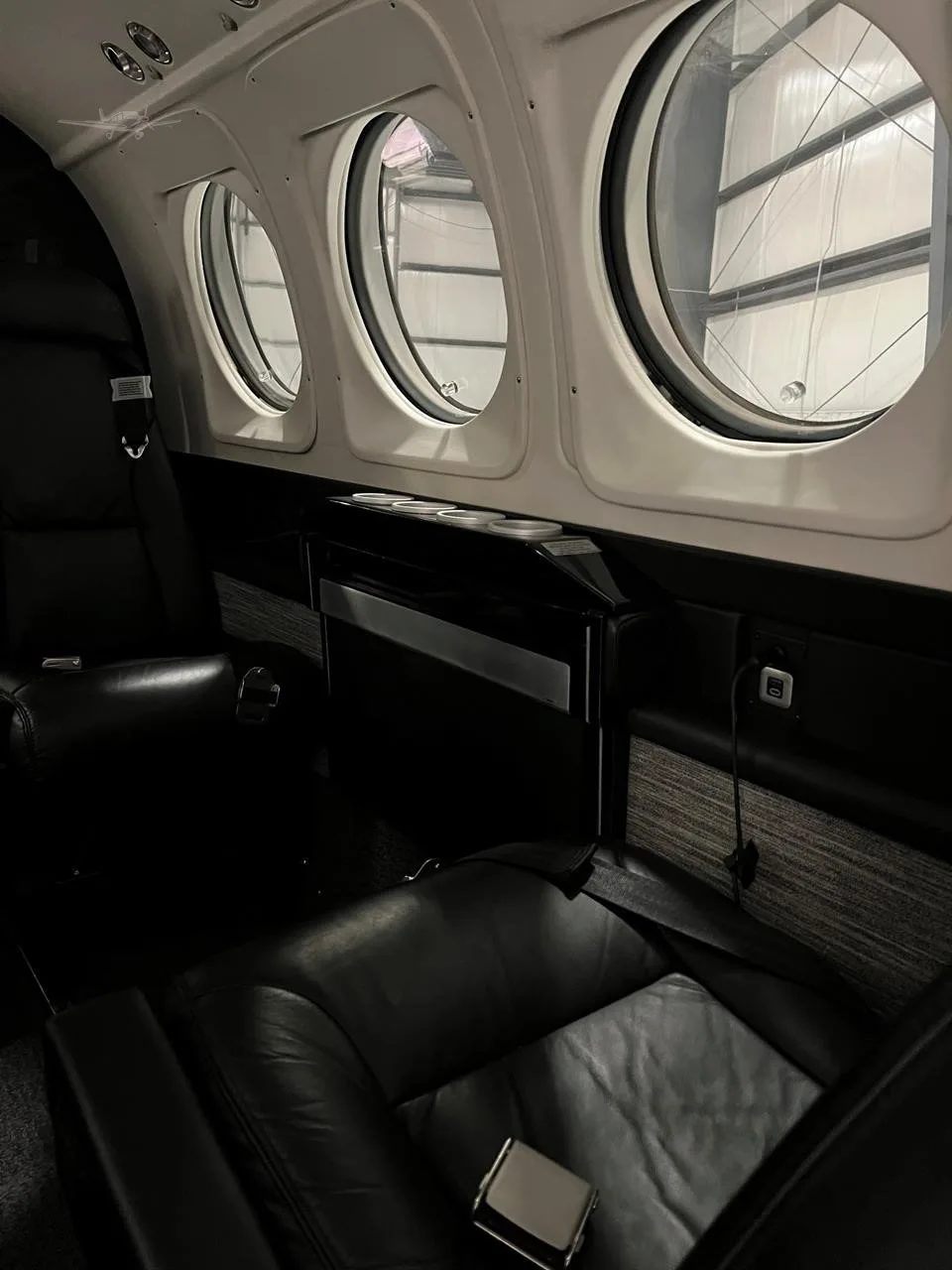 Cabin interior of a 1983 BEECHCRAFT KING AIR F90-1.