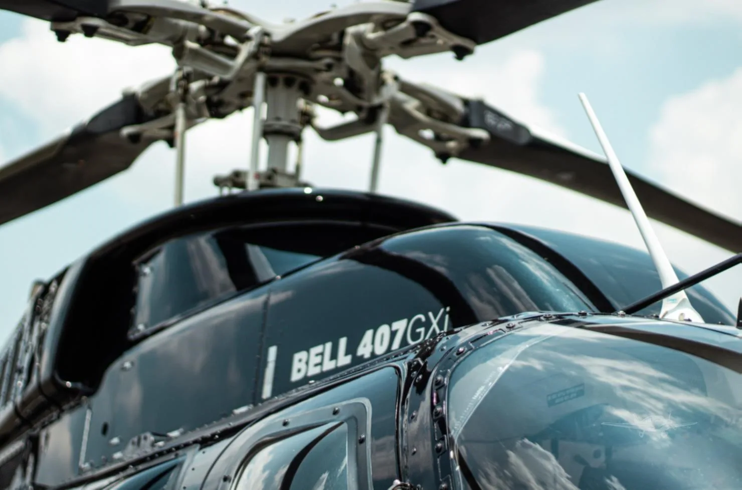 Exterior view of a 2021 BELL 407GXI, HR-GCE.