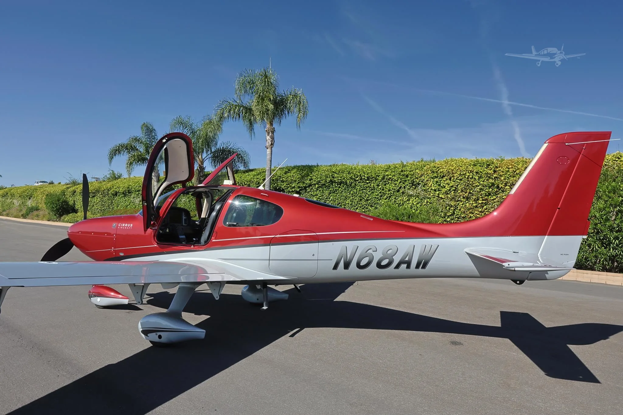 Exterior view of a 2012 CIRRUS SR22-G3 TURBO, N68AW.