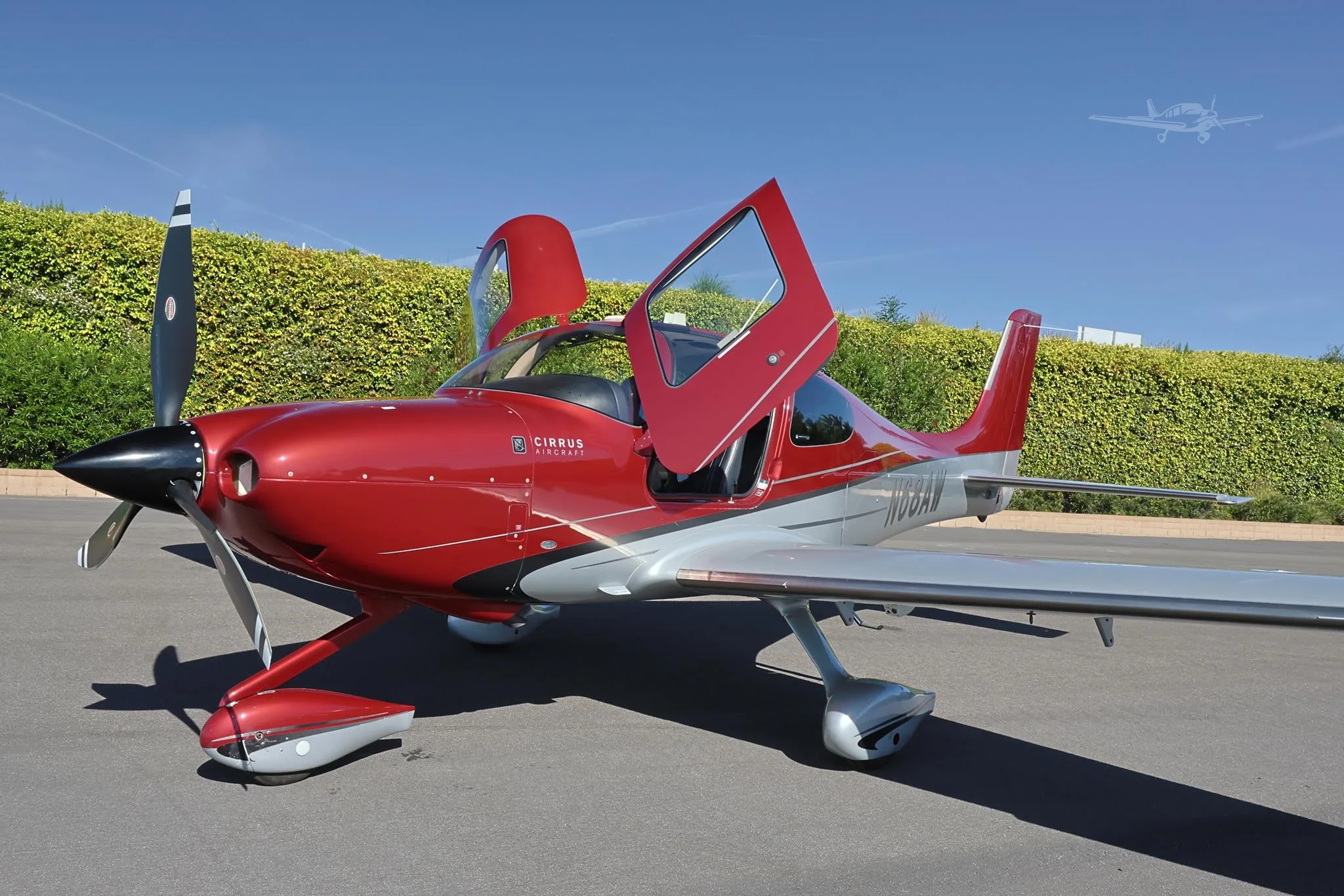 Exterior view of a 2012 CIRRUS SR22-G3 TURBO, N68AW.