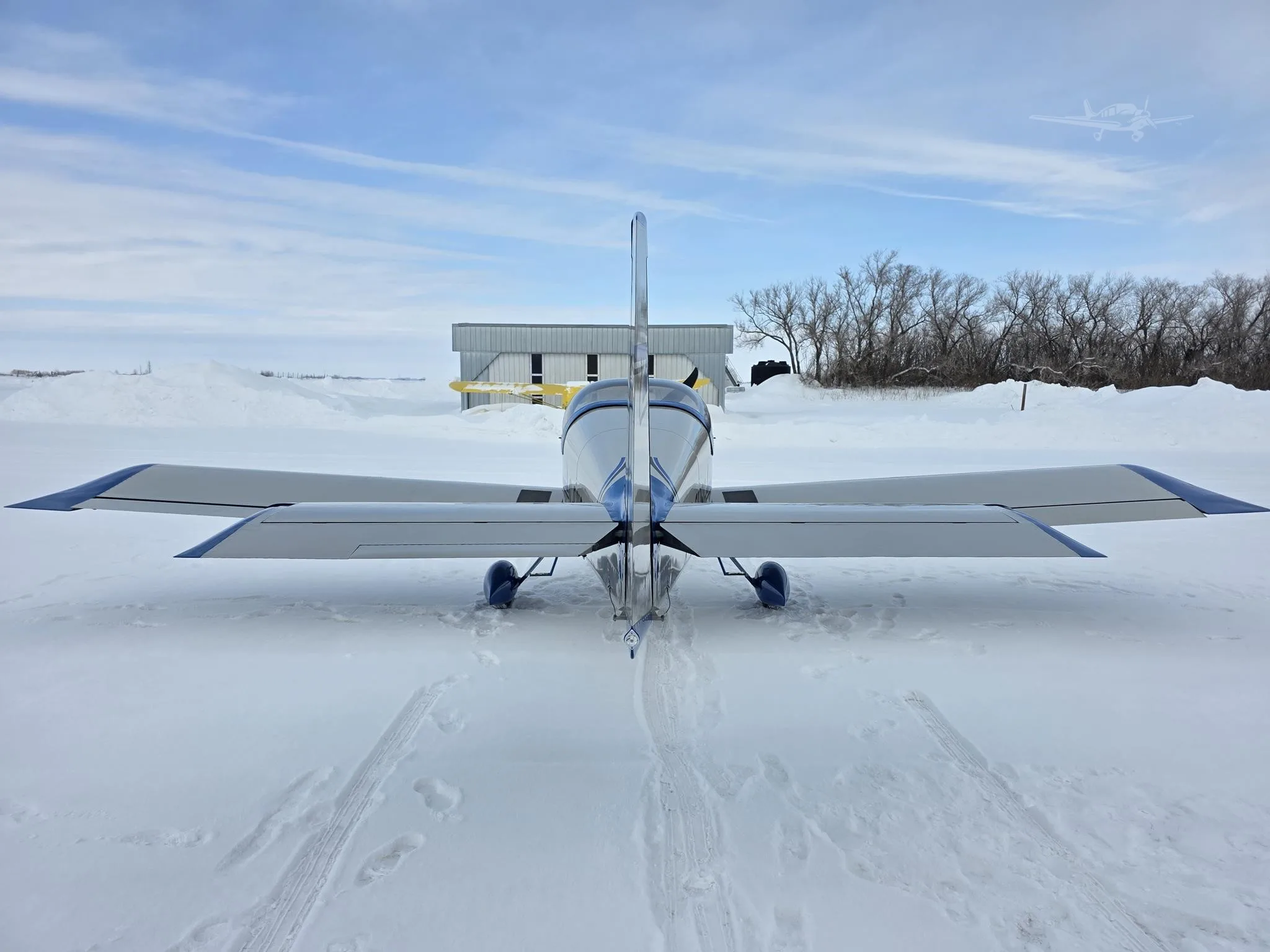 Exterior view of a 2012 VANS RV-9A, C-GHSG.
