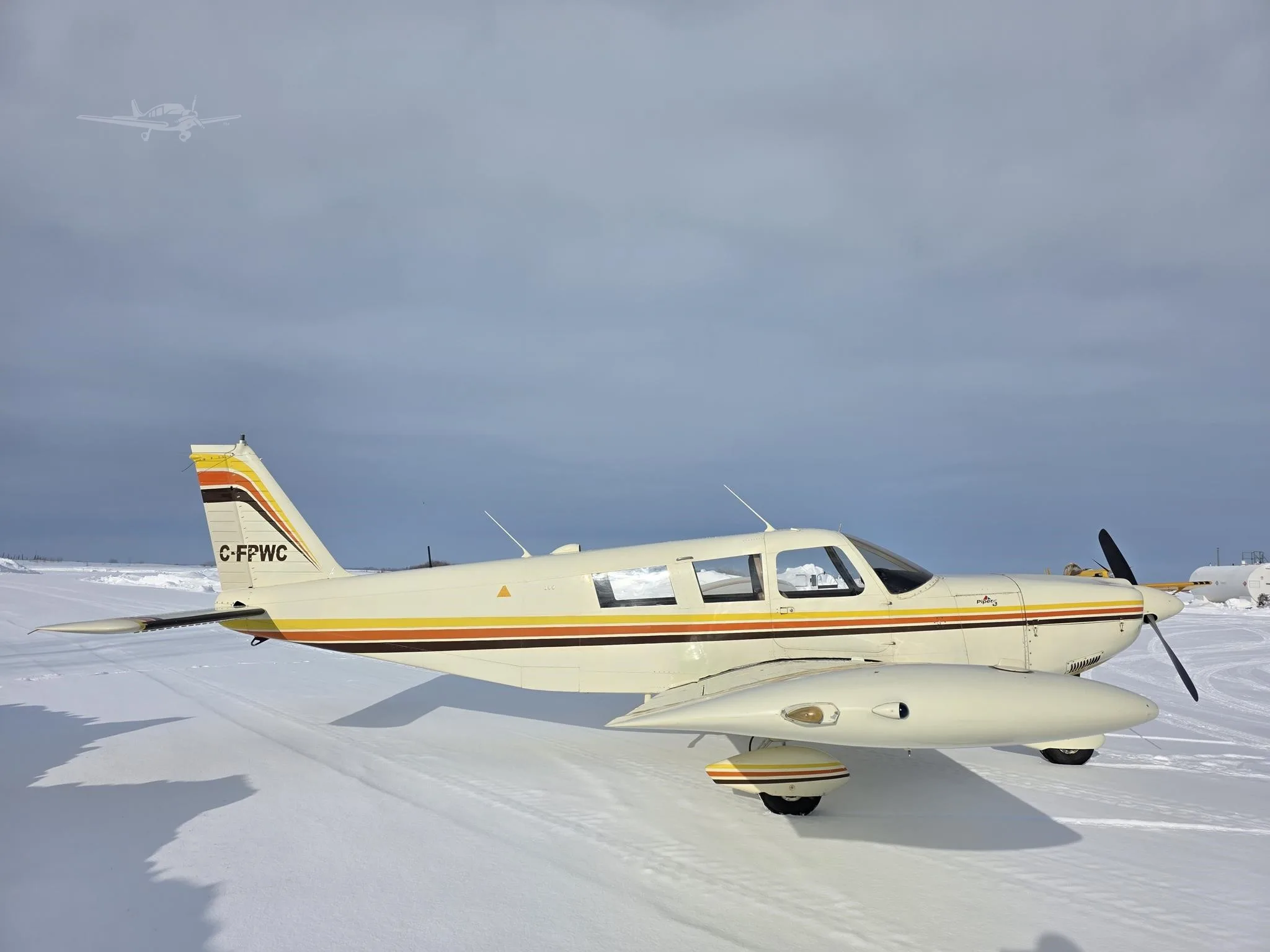 Exterior view of a 1967 PIPER CHEROKEE 6/300, C-FPWC.