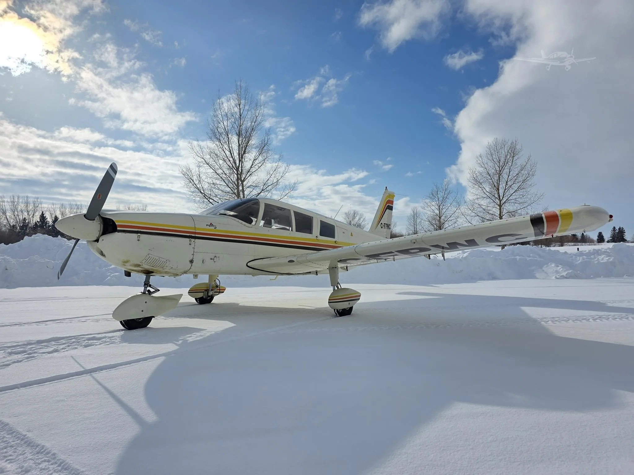 Exterior view of a 1967 PIPER CHEROKEE 6/300, C-FPWC.