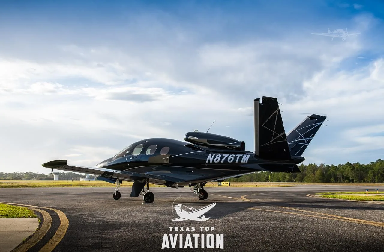 Exterior view of a 2025 CIRRUS VISION SF50-G2+, N876TM.