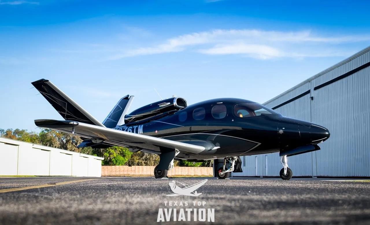 Exterior view of a 2025 CIRRUS VISION SF50-G2+, N876TM.