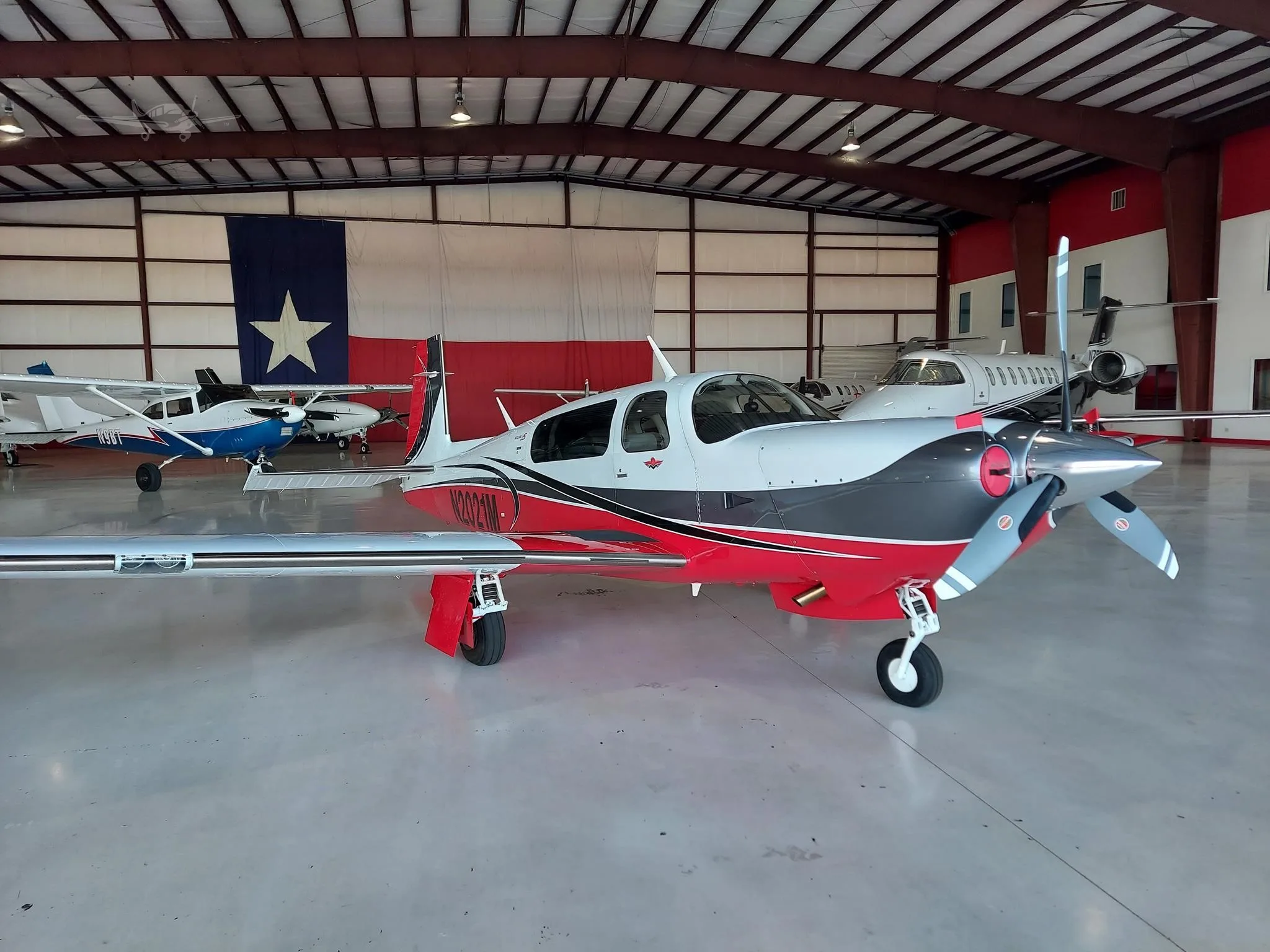 Exterior view of a 2016 MOONEY ACCLAIM TYPE S, N2021M.