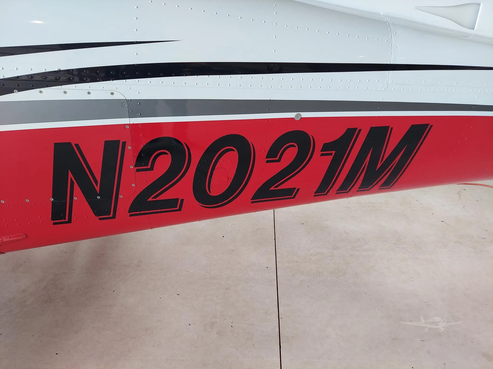 Exterior view of a 2016 MOONEY ACCLAIM TYPE S, N2021M.