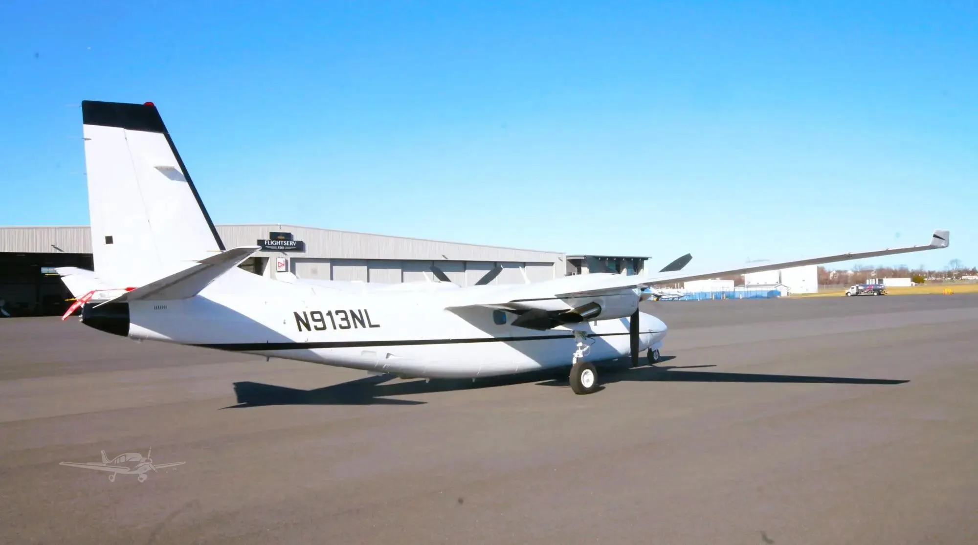 Exterior view of a COMMANDER 900, N913NL.