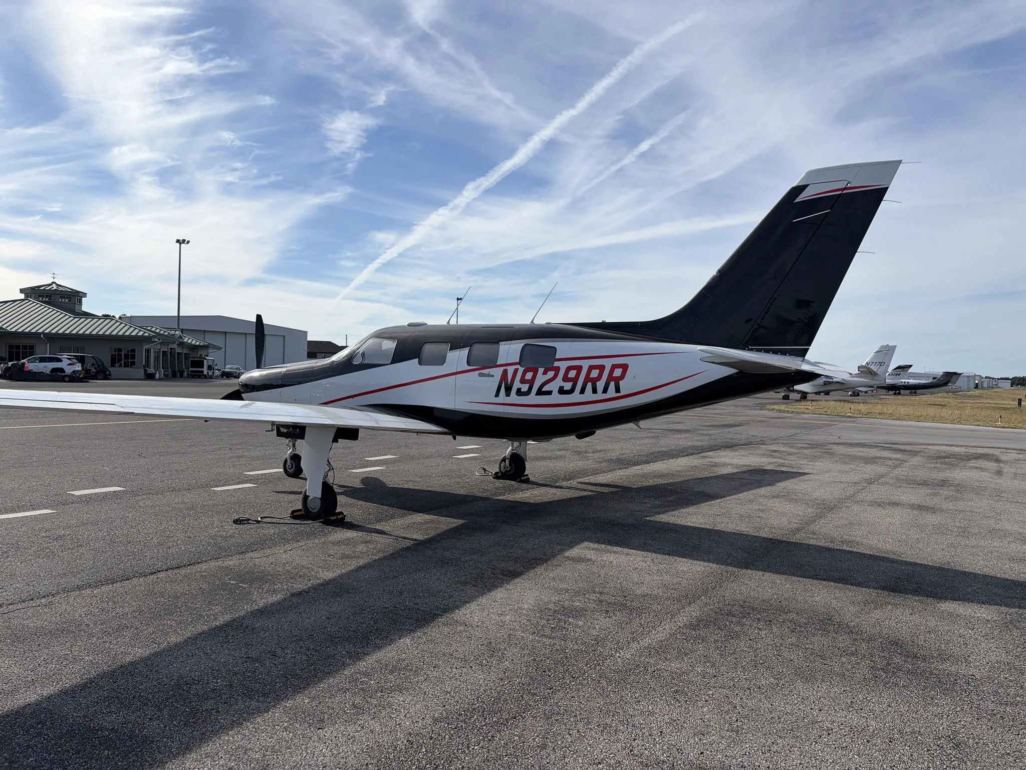Exterior view of a 1997 PIPER MALIBU MIRAGE, N929RR.