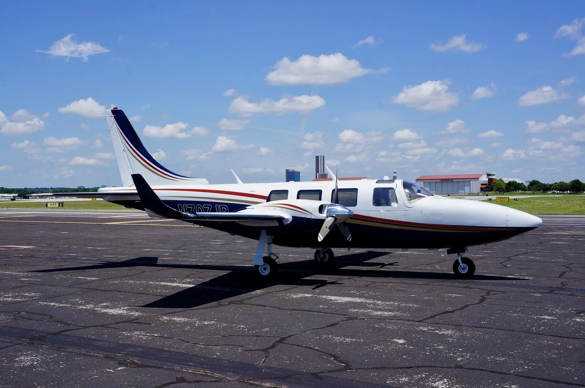 Exterior view of a 1984 AEROSTAR 700P, N707JP.
