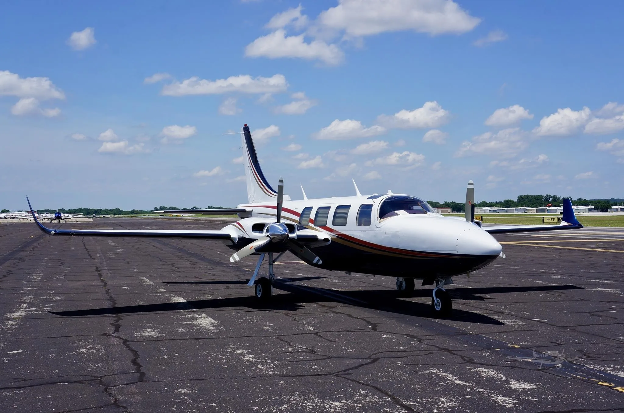 Exterior view of a 1984 AEROSTAR 700P, N707JP.